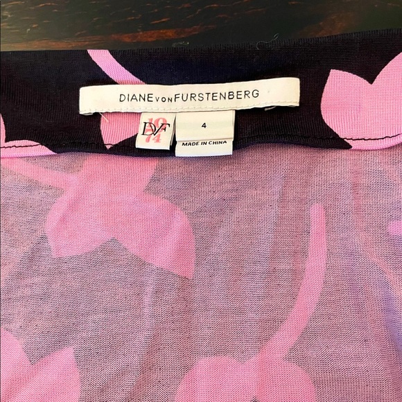 DVF Lavender Floral Silk Jill Wrap Top - Picture 5 of 5